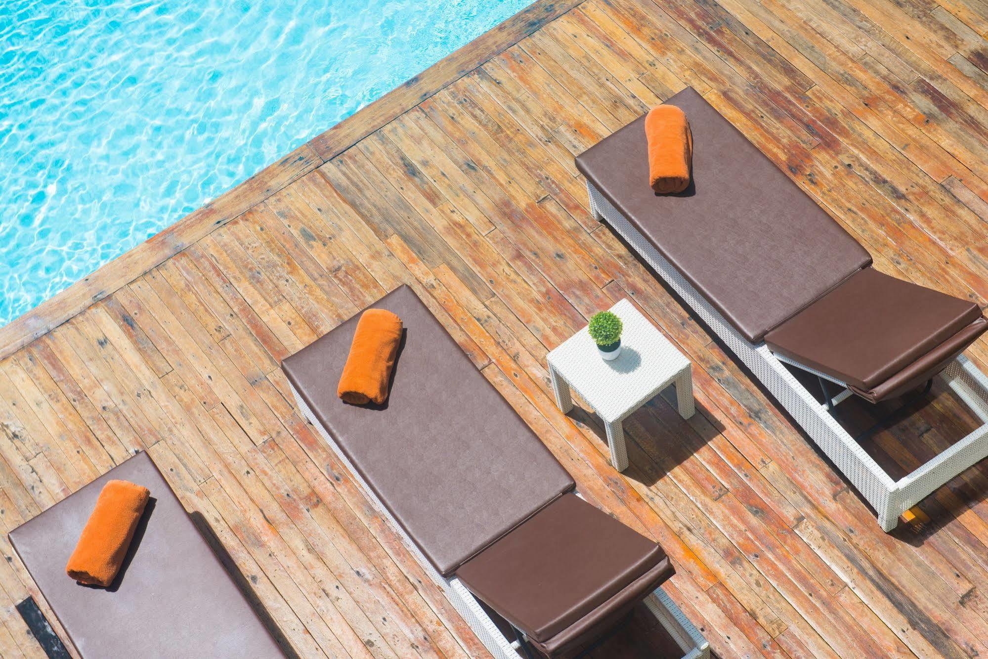Ao Nang Tetris Hotel מראה חיצוני תמונה